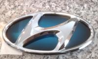 ЭМБЛЕМА HYUNDAI С СВЕТООТРАЖАЮЩИМ ЭЛЕМЕНТОМ 130x65